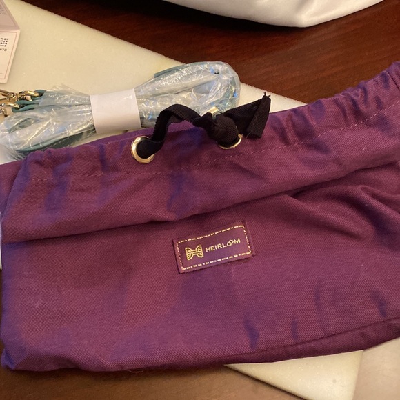 Heirloom leather handbag carried once in mint condition.  See pictures! - Picture 9 of 11